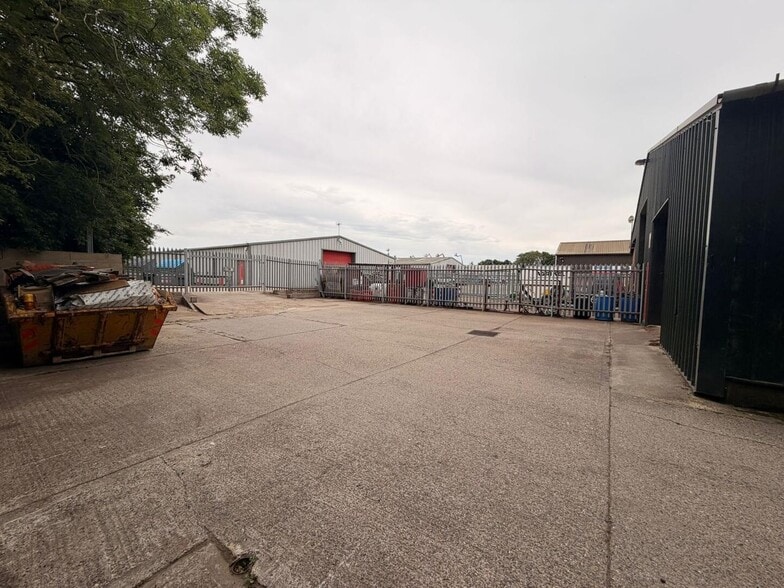 Silver St, Besthorpe to rent - Building Photo - Image 3 of 3