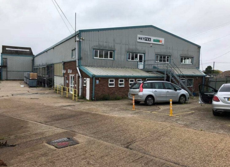 Vicarage Ln, Rochester to rent - Building Photo - Image 3 of 3