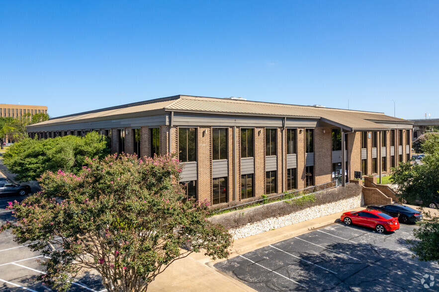 7700 Chevy Chase Dr, Austin, TX for rent - Building Photo - Image 2 of 4