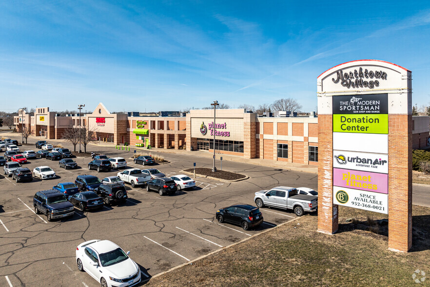 40-60 NW Coon Rapids Blvd, Minneapolis, MN for rent - Building Photo - Image 2 of 6