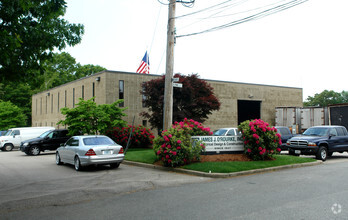 21 Pine St, Warwick, RI for sale Primary Photo- Image 1 of 1