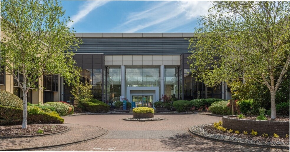 Whitehill Way, Swindon to rent - Building Photo - Image 1 of 3