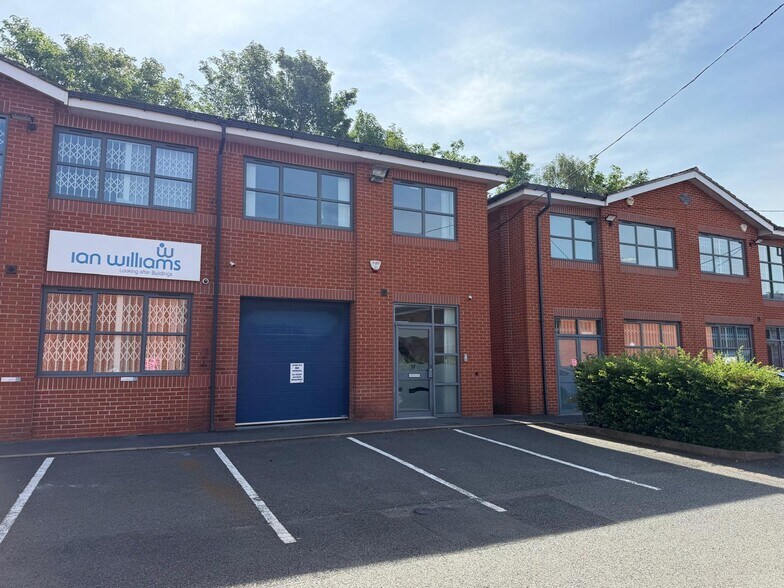 Park Ln, Nottingham to rent - Building Photo - Image 2 of 9