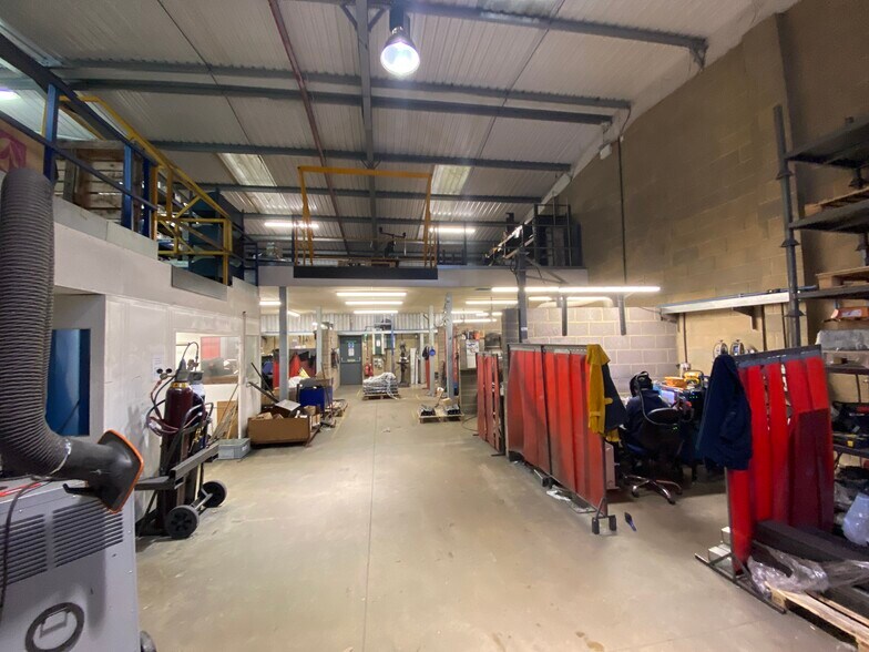 Sandleheath Industrial Estate, Sandleheath to rent - Building Photo - Image 2 of 3