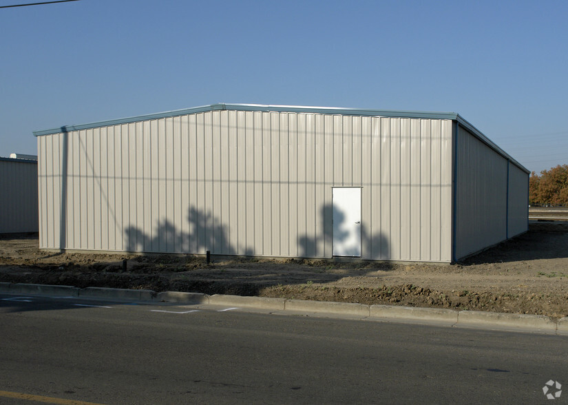 955 N Union St, Stockton, CA for rent - Building Photo - Image 3 of 4