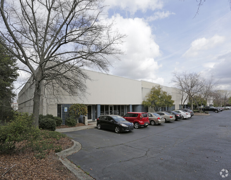 4404 Stuart Andrew Blvd, Charlotte, NC for rent - Building Photo - Image 3 of 5