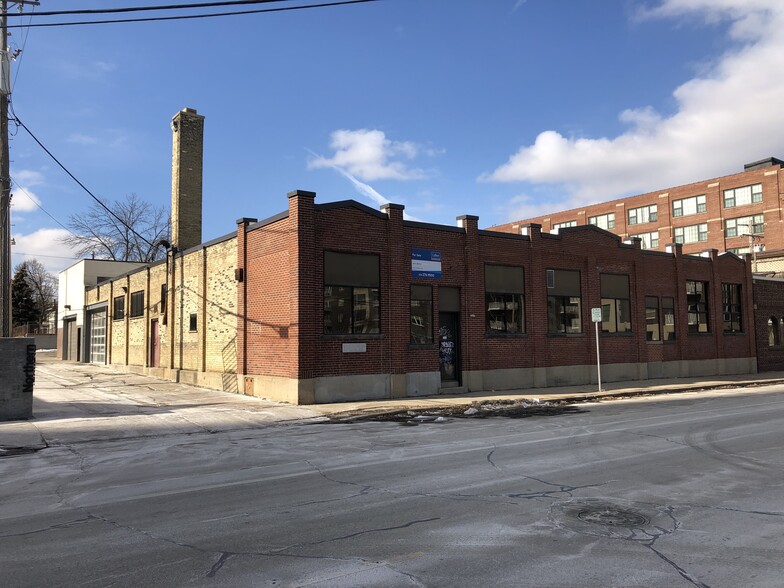 1117 S 2nd St, Milwaukee, WI for rent - Building Photo - Image 3 of 7