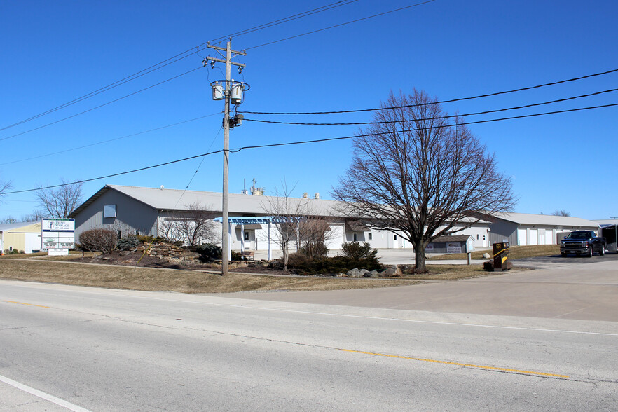 606 S Staley Rd, Champaign, IL for rent - Building Photo - Image 2 of 6