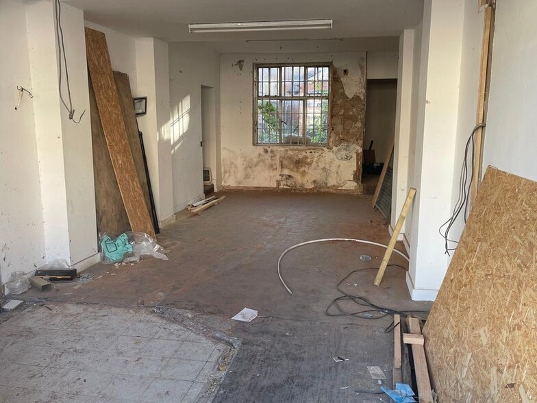 40 High St, Evesham to rent - Building Photo - Image 2 of 3