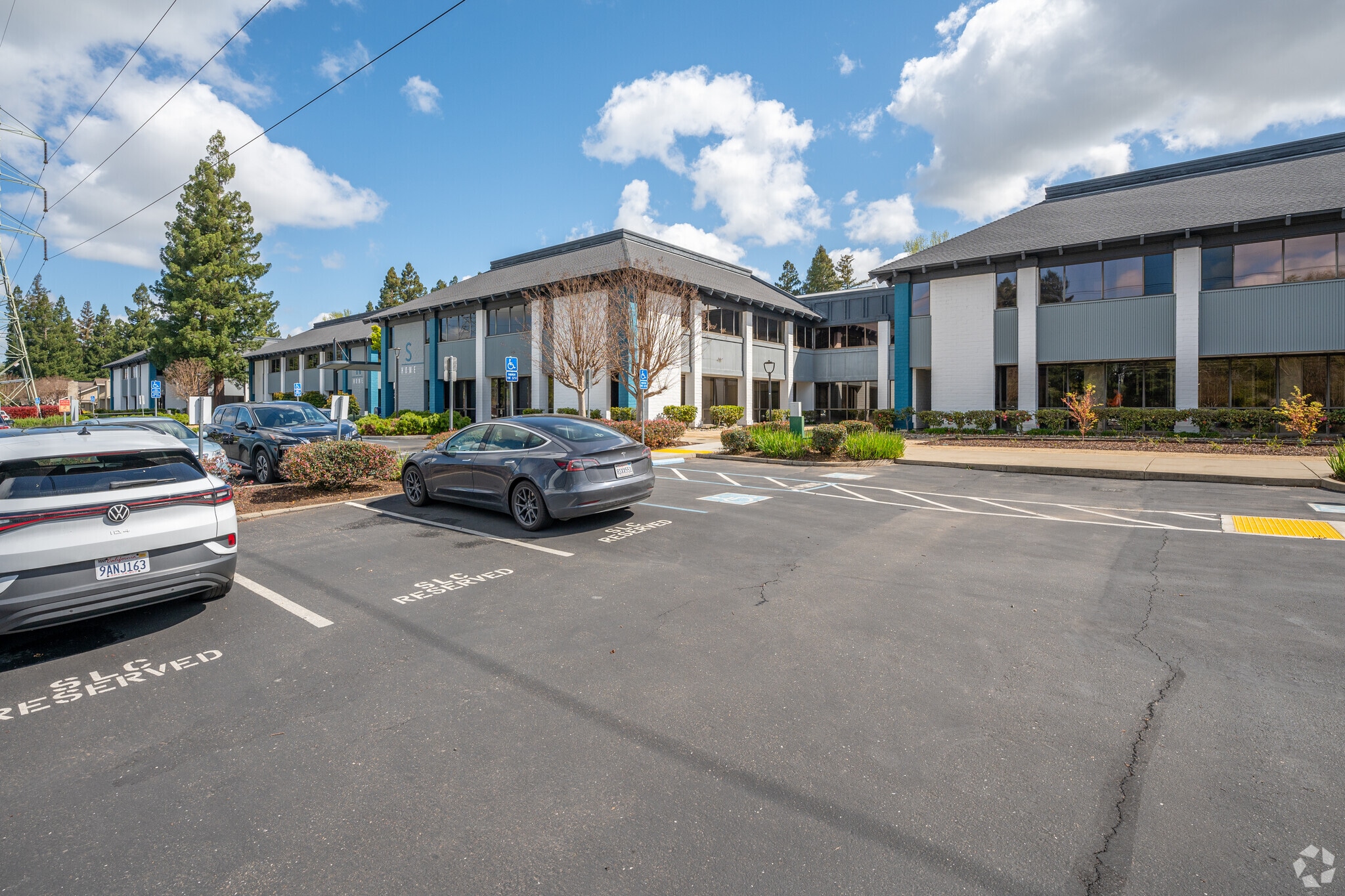 100 Howe Ave, Sacramento, CA to rent Building Photo- Image 1 of 13