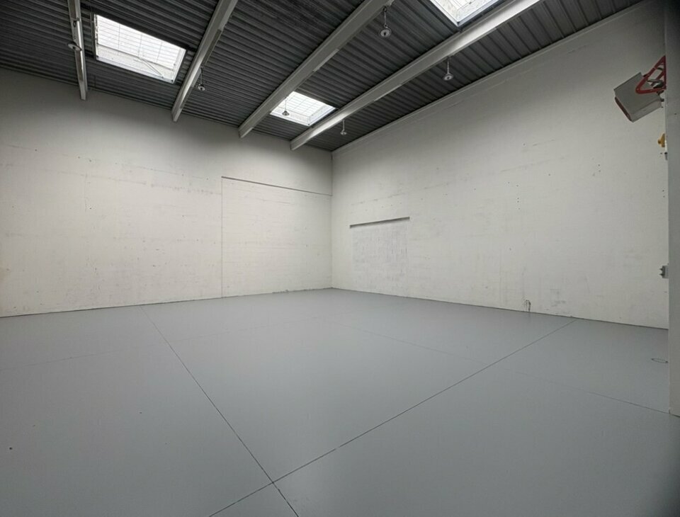 65 Avenue Du General De Gaulle, Champs-sur-Marne to rent Building Photo- Image 1 of 10