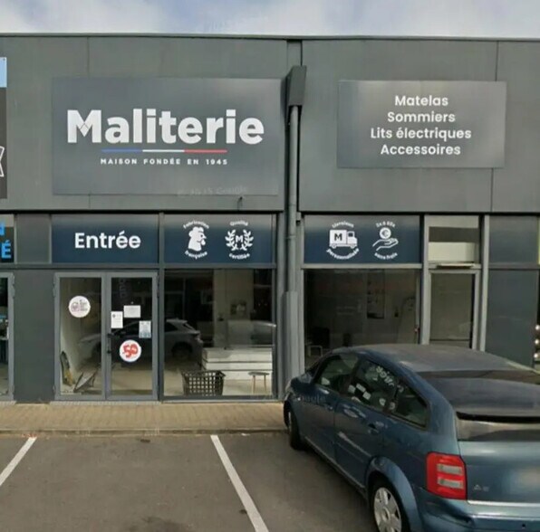 Retail in Mérignac to rent - Building Photo - Image 2 of 3