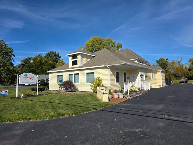 More details for 3177 Seneca Tpke, Canastota, NY - Retail for Sale