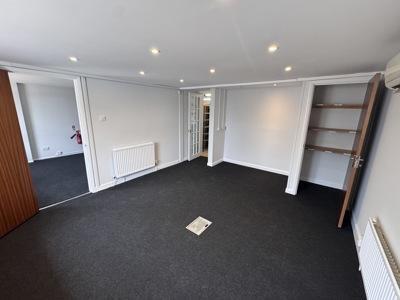 9-9A Edison Rd, Salisbury to rent - Building Photo - Image 2 of 2