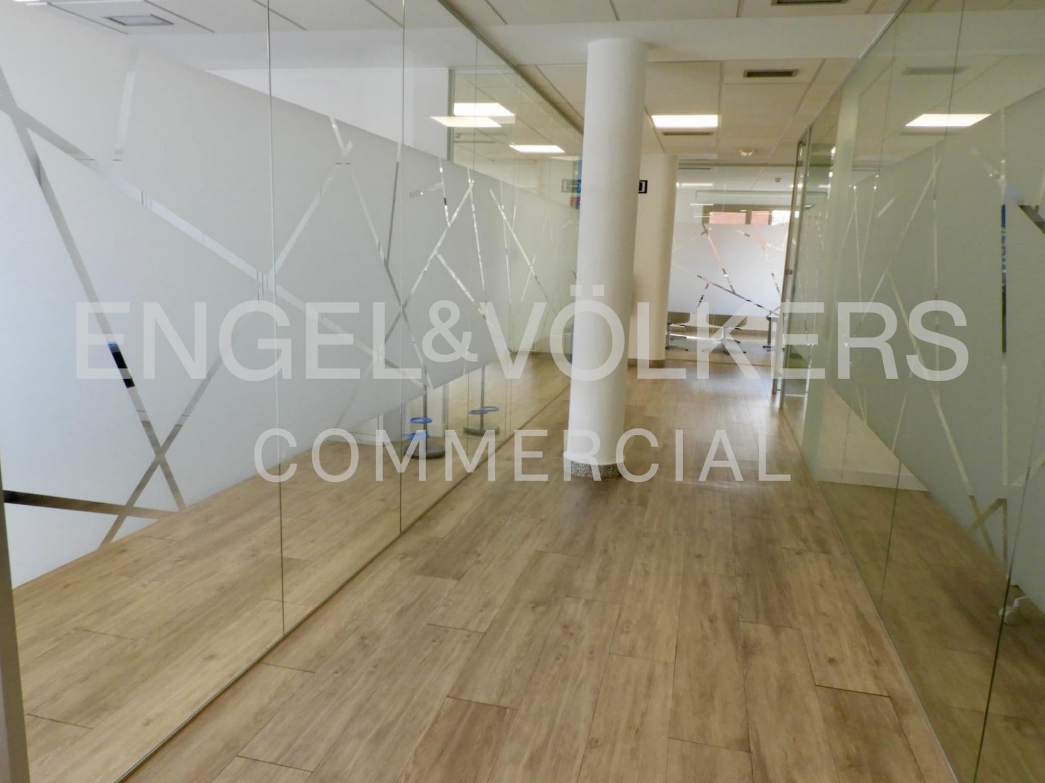 Office in Madrid, Madrid to rent Interior Photo- Image 1 of 28