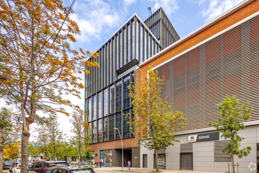 Carrer De Badajoz, 58-64, Barcelona, Barcelona to rent - Building Photo - Image 3 of 6