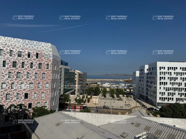 Office in Marseille to rent - Building Photo - Image 2 of 2