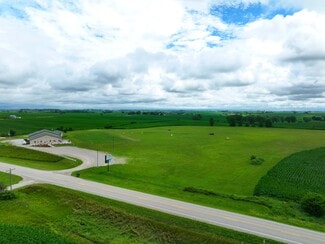 More details for 6232 S-74 Highway, Newton, IA - Leisure for Sale