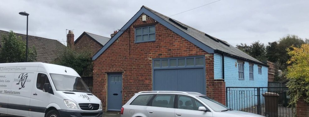 7 Mowbray Rd, Newcastle Upon Tyne for sale - Primary Photo - Image 1 of 1