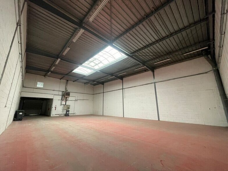 Light Industrial in Villejuif to rent - Building Photo - Image 3 of 13