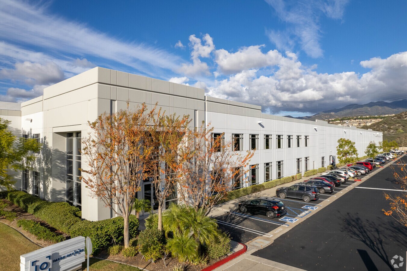 74 Icon, Foothill Ranch 92610 UK