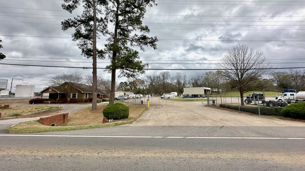 180 Hunter Loop Rd, Montgomery, AL for sale - Primary Photo - Image 1 of 1