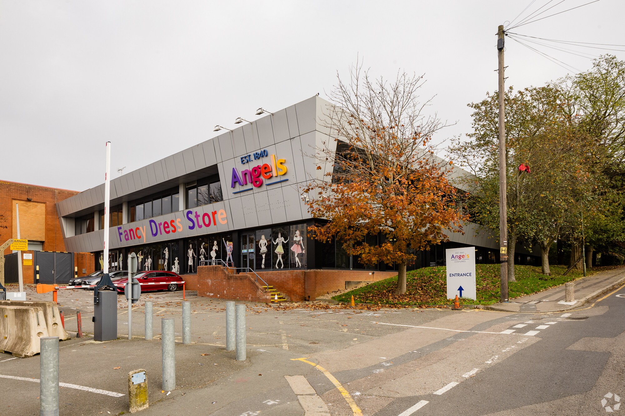 Garrick Rd, London for sale Primary Photo- Image 1 of 1