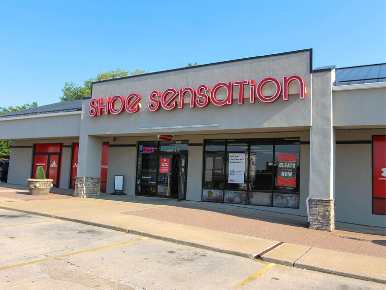 1703-1745 E Ohio St, Clinton, MO for sale - Building Photo - Image 1 of 9