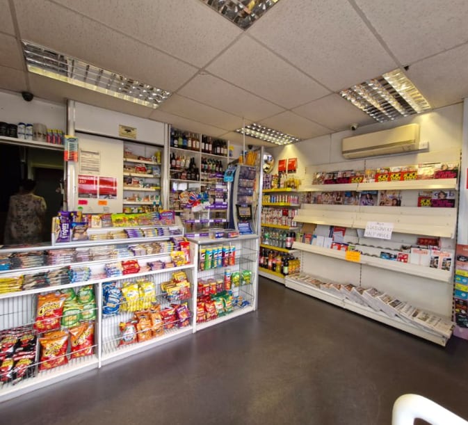 154 Westgate, Wakefield, WYK WF2 9SR - Unit 154 - - Interior Photo - Image 2 of 2