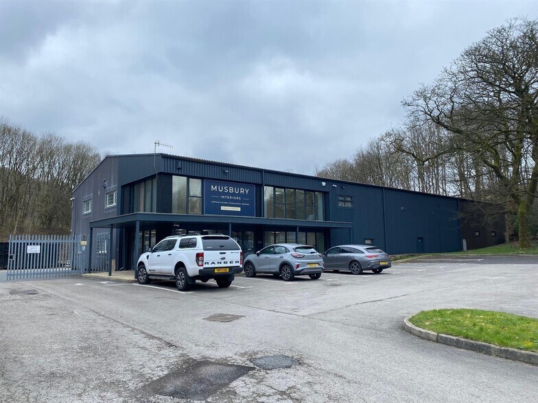 175 Grane Rd, Rossendale for sale - Primary Photo - Image 1 of 1