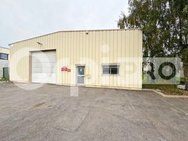 Location Entrepôt 400 m²