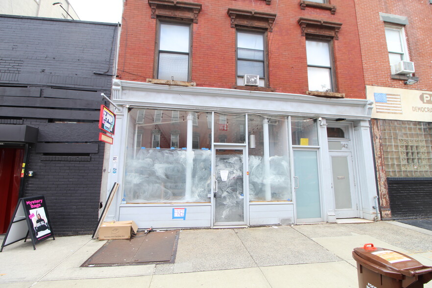 142 Grand St, Brooklyn, NY for sale - Building Photo - Image 1 of 1