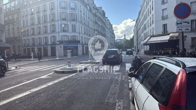 Retail in Paris to rent - Building Photo - Image 3 of 4