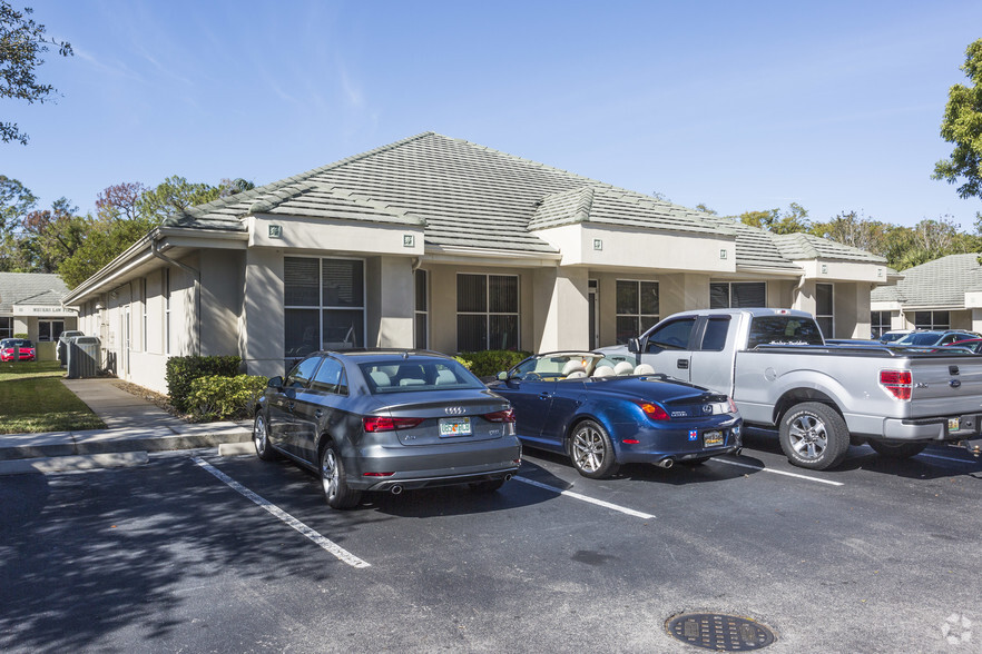 5400 Park Central Ct, Naples, FL for sale - Primary Photo - Image 1 of 3