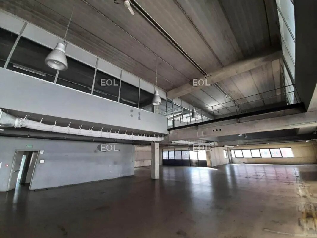 Light Industrial in Ivry-sur-Seine to rent Building Photo- Image 1 of 10