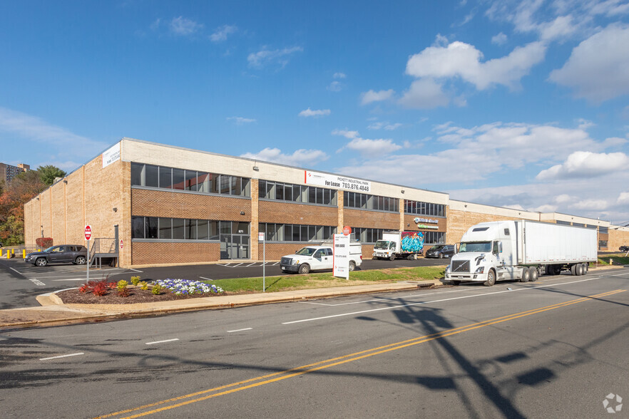 841-881 S Pickett St, Alexandria, VA for rent - Building Photo - Image 1 of 7