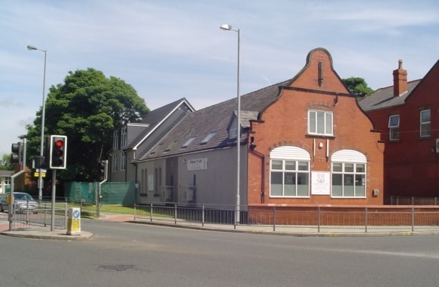 73 Liverpool Rd, Liverpool for sale - Primary Photo - Image 1 of 3