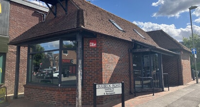 1 Park Rd S, Havant to rent Building Photo- Image 1 of 3