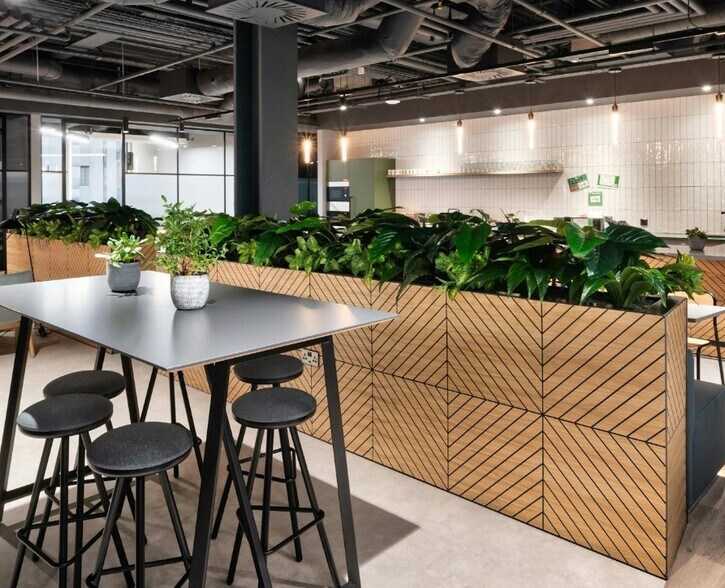 10 Princes Para, Liverpool for sale - Interior Photo - Image 1 of 1