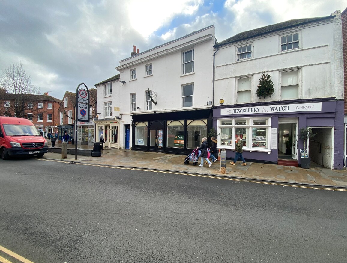 15 Eastgate Sq, Chichester for sale Building Photo- Image 1 of 1