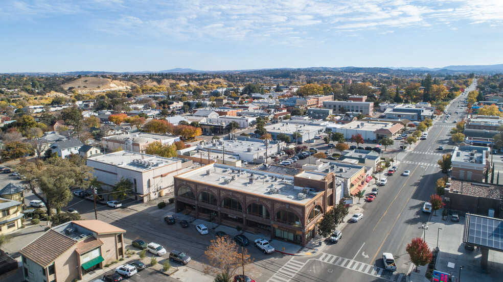 1446 Spring St, Paso Robles, CA for rent - Building Photo - Image 3 of 15