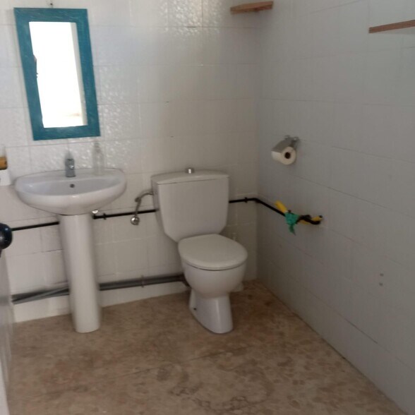 Retail in Cáceres, Cáceres for sale - Interior Photo - Image 3 of 3