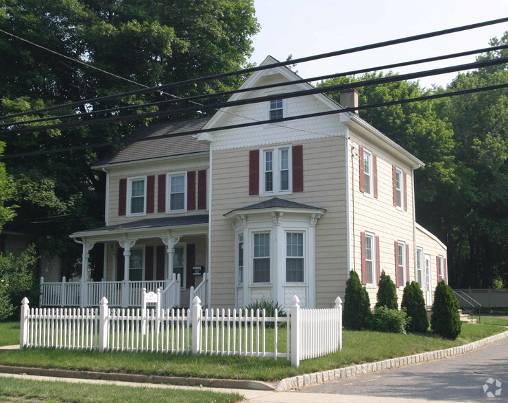 24 Main St, Robbinsville, NJ for sale - Primary Photo - Image 1 of 1