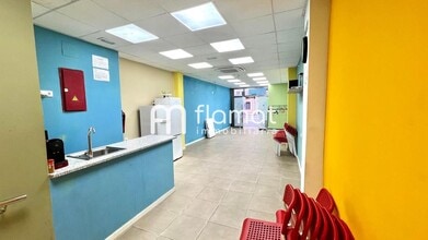 Retail in Barcelona, Barcelona to rent Interior Photo- Image 2 of 7