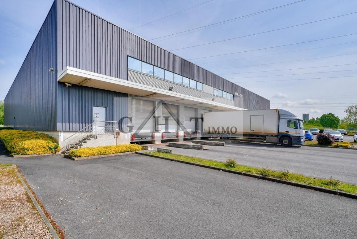 Industrial in Villeparisis to rent Building Photo- Image 1 of 7