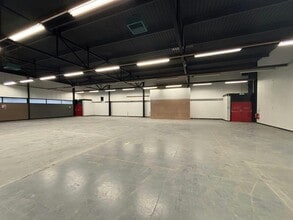 16 Macadam Pl, Irvine to rent Interior Photo- Image 2 of 4