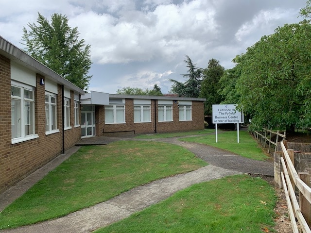 49 Elstar Rd, Ongar to rent Primary Photo- Image 1 of 4