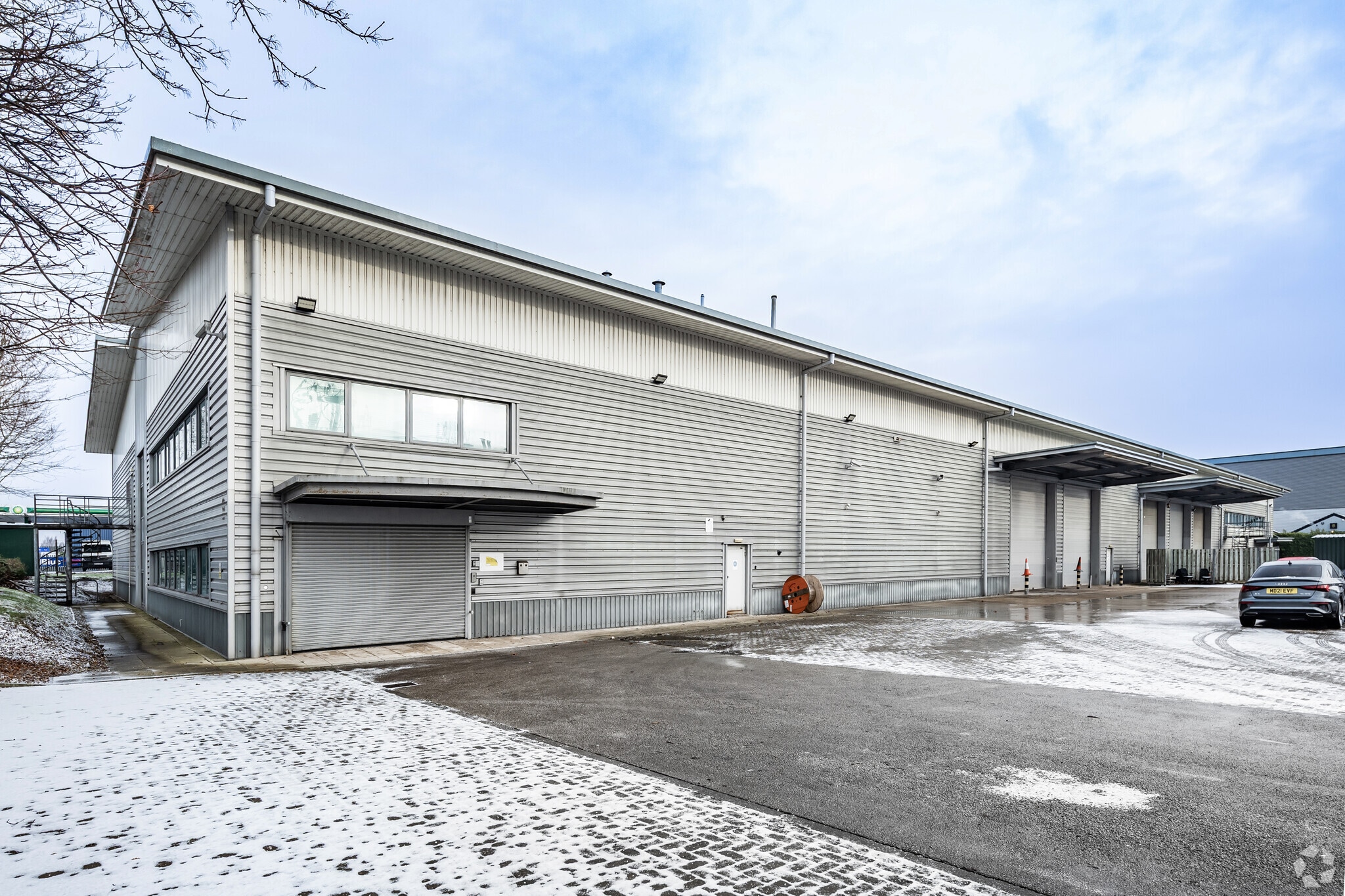 Mosley Rd, Manchester to rent Primary Photo- Image 1 of 6