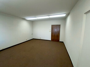 459 Fulton St, San Francisco, CA for rent Interior Photo- Image 1 of 13