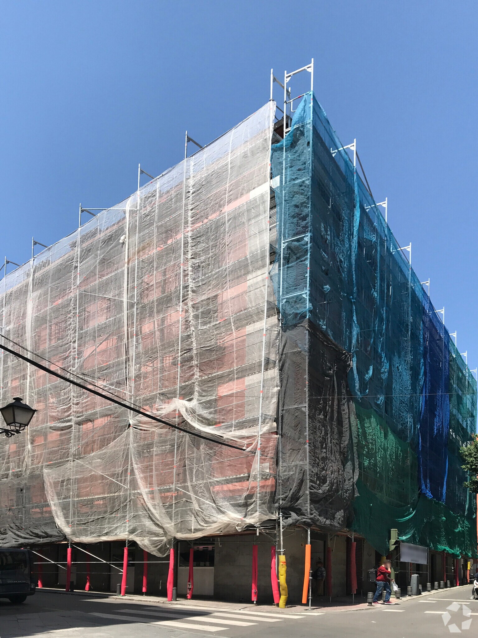 Locales con gran rentabilidad portfolio of 2 properties for sale on LoopNet.co.uk Primary Photo- Image 1 of 3